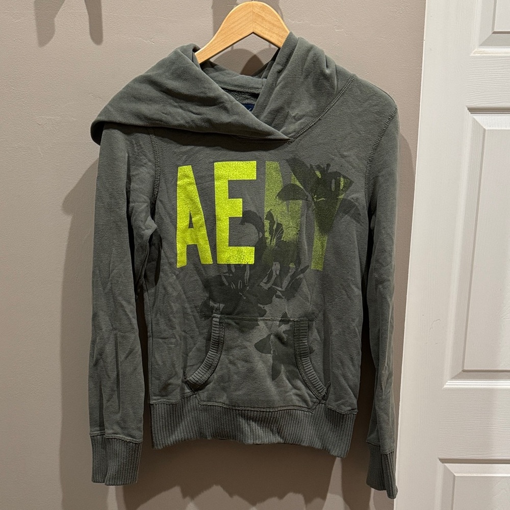 AE Green Sweatershirt